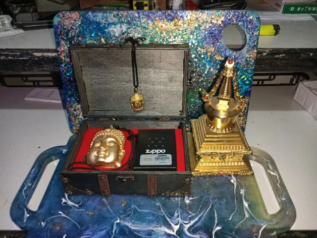 Zippo Original "Gold Buddha" + Collar + deco