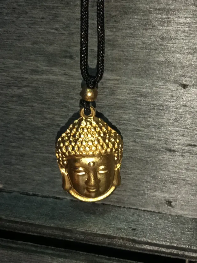 Zippo Original "Gold Buddha" + Collar + deco