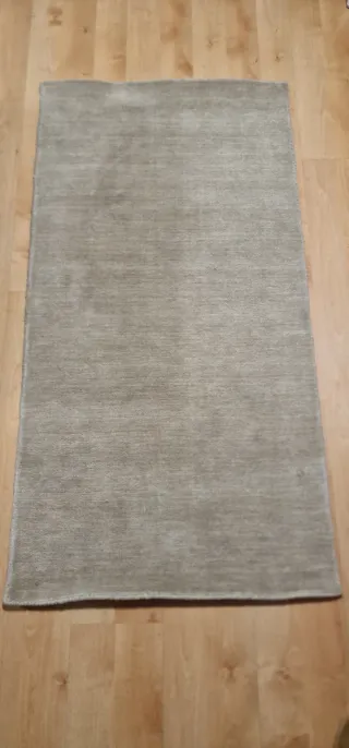 2 Tappeti di lana beige/verde 139x72 cm.