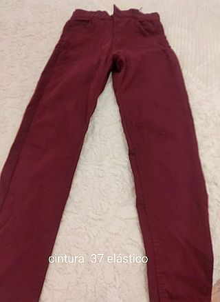 Pantalones vaqueros burdeos