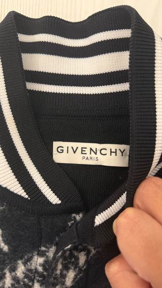 Cazadora Givenchy Negra y Blanca
