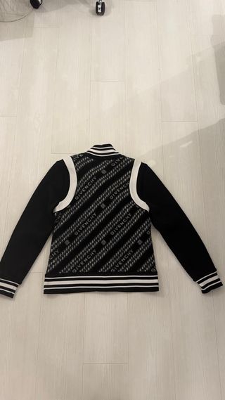 Cazadora Givenchy Negra y Blanca