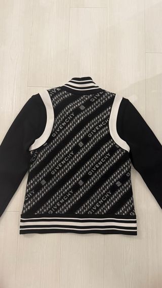 Cazadora Givenchy Negra y Blanca