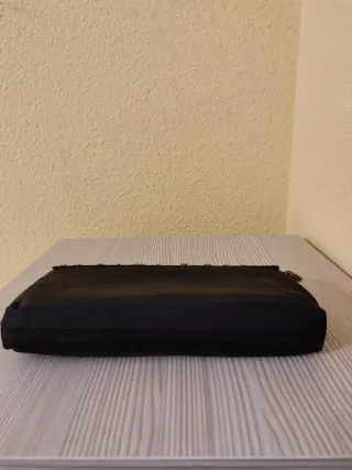 Bolso de fiesta negro con lentejuelas