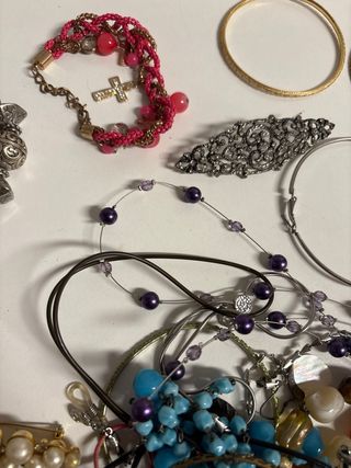 Lote bisutería variada,piezas sueltas