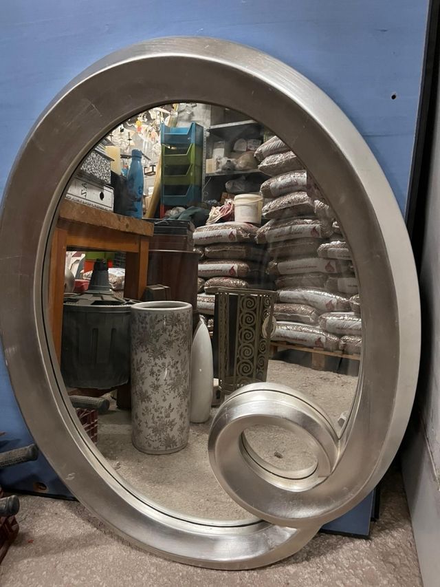 Espelho decorativo prateado