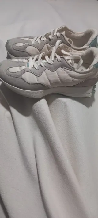 Zapatillas Ulanka Beige y Gris