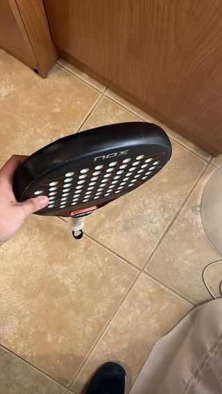 Pala de Pádel NOX Negra con Funda