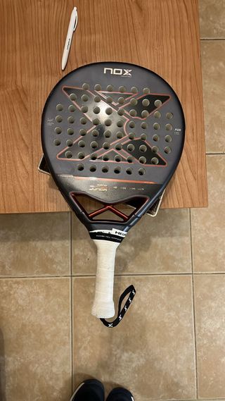 Pala de Pádel NOX Negra con Funda