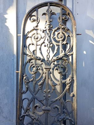 Celosía Hierro Fundido para puerta entrada