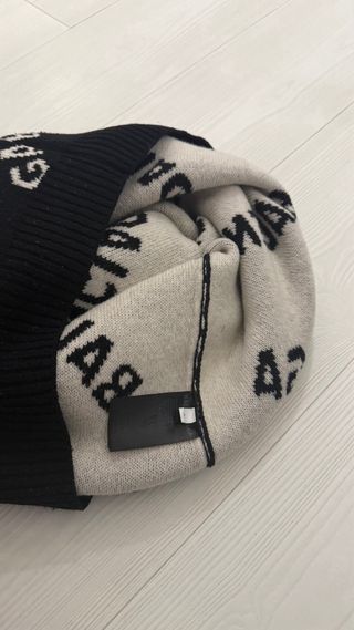 Jersey Balenciaga Negro Logo Repetido