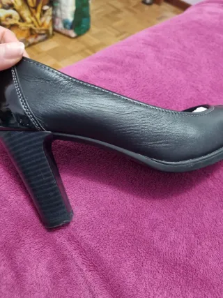 Zapatos de salón piel negros Talla 40