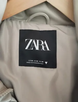 Chaleco acolchado beige Zara