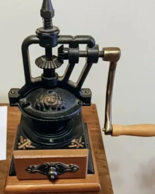 Molinillo de café antiguo black friday