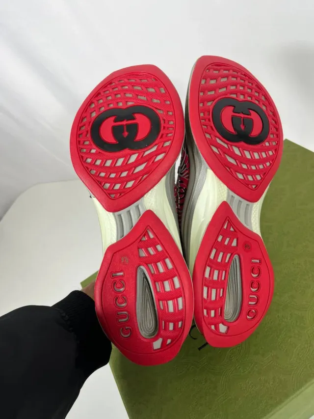 Zapatillas Gucci Run Negras y Rojas