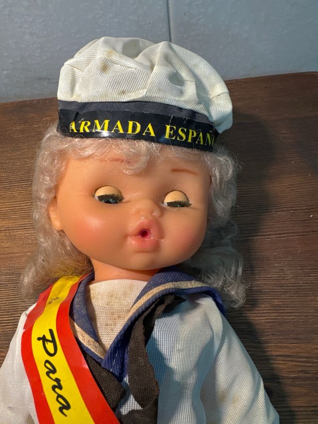 Bella bambola della Marina spagnola degli anni '70