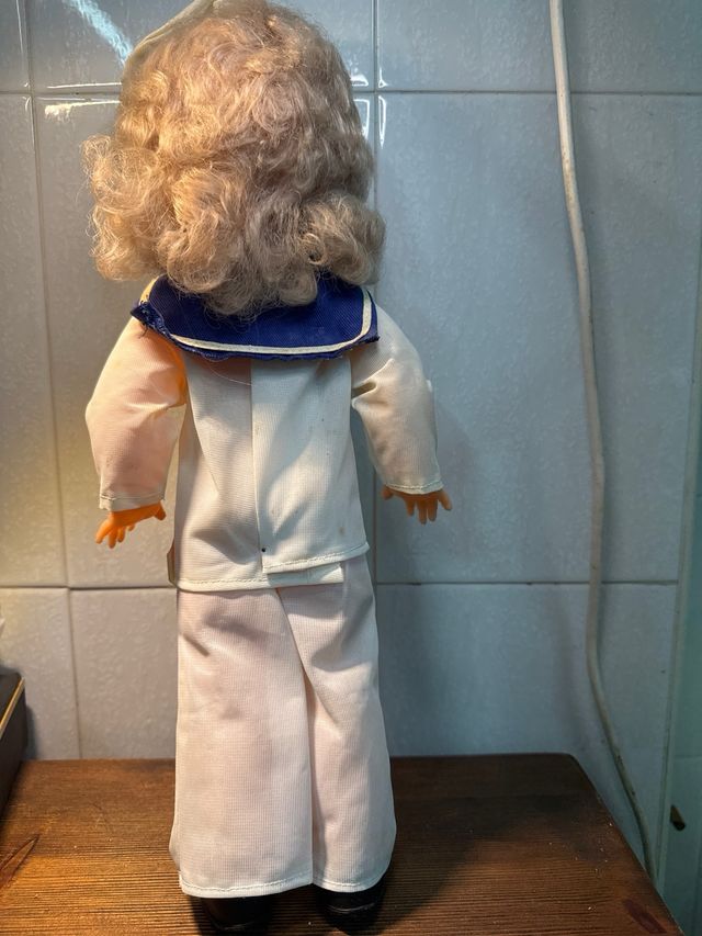 Bella bambola della Marina spagnola degli anni '70