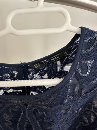 Blusa Zara azul con lentejuelas