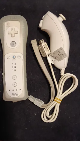 Consola Wii + Mando + Nunchuk + Wii Sports
