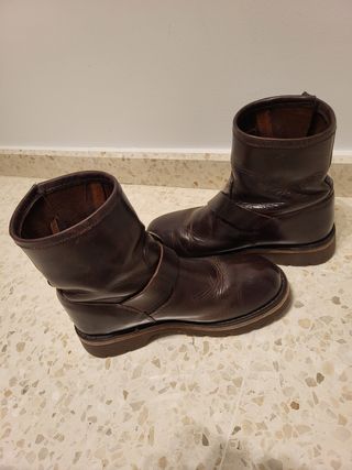 Botas de piel marrones Talla 39 y mochila