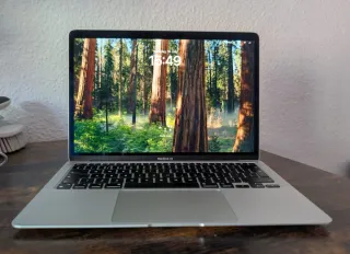 Apple MacBook Air M1