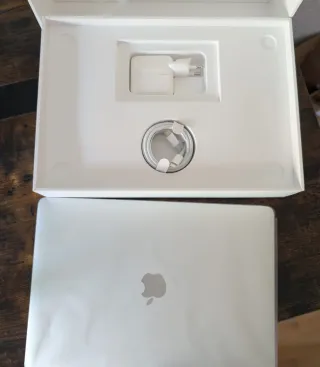 Apple MacBook Air M1