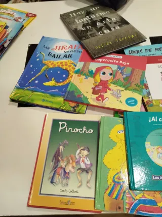 Tres lotes de cuentos infantiles