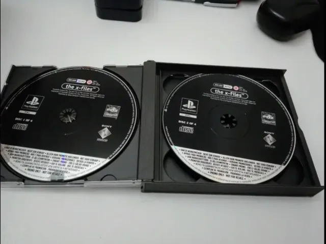 The X-Files PlayStation Juego 4 Discos