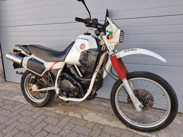 Lote 2 Cagiva Elefant 750 y 350. Escucho cambios.