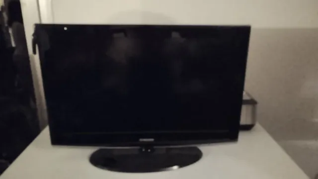 Samsung TV 32" NO SMART TV