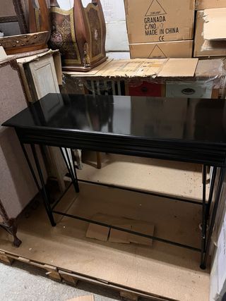 Tavolo consolle nero in legno e metallo
