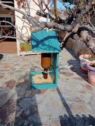 Comedero para pájaros casero