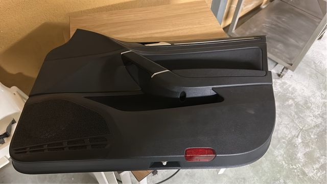 Panel Puerta Golf 7 GTI Negro