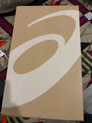 Zapatillas Asics Beige y Blancas