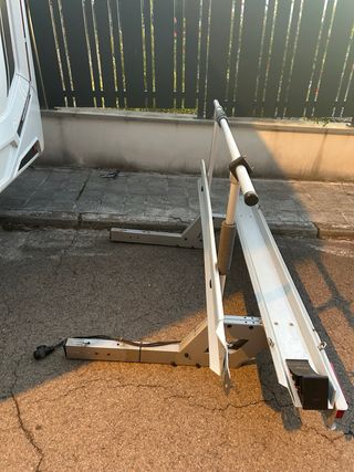Porta motos para autocaravana Linnepe