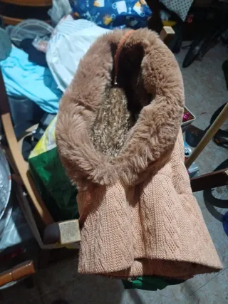 Braga de cuello con capucha beige/marrón