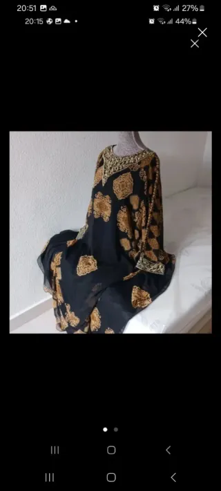 Abaya Negra y Dorada