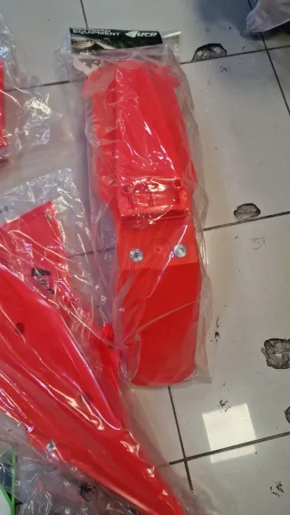 Kit Plásticos UFO Originales