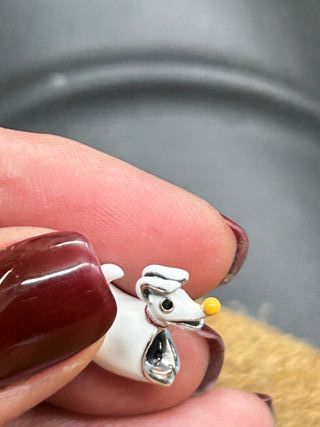 Charm para pulsera Pandora de plata y esmalte.