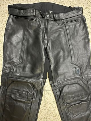 Pantalones de cuero
