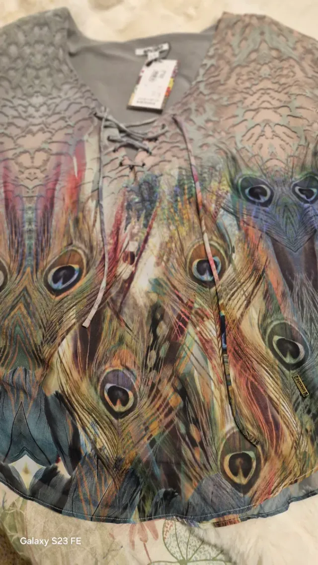 Blusa Smash! Estampado Plumas Multicolor