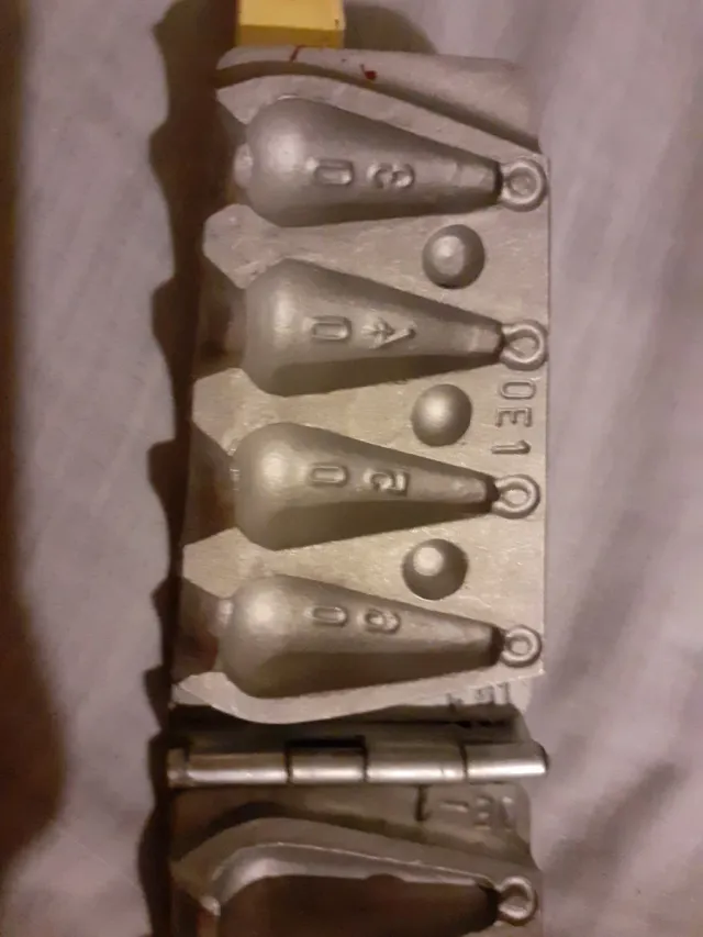 Molde plomo barrilete con argolla y asa