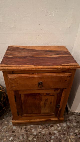 Mesilla rústica de madera