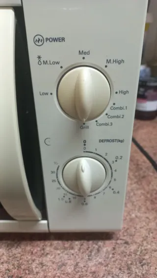 Microondas OK. CON GRILL.