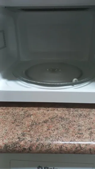 Microondas OK. CON GRILL.