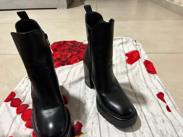 Stivaletti neri