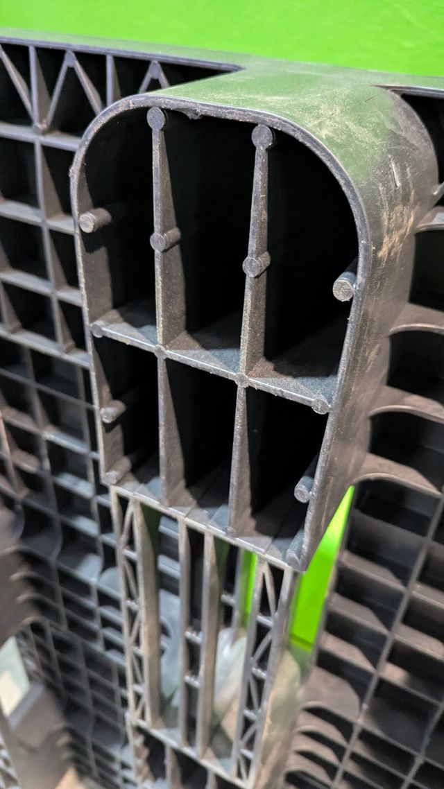 Palet plástico 80x120 cm, 3 patines