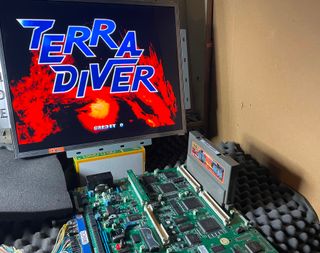 SEGA ST-V con 3 cartuchos. Jamma.