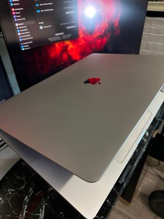 MacBook Pro i9 16GB RAM/500GB SSD/ 2019 16”