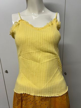 Conjunto Top y Jersey Sin Mangas Amarillo